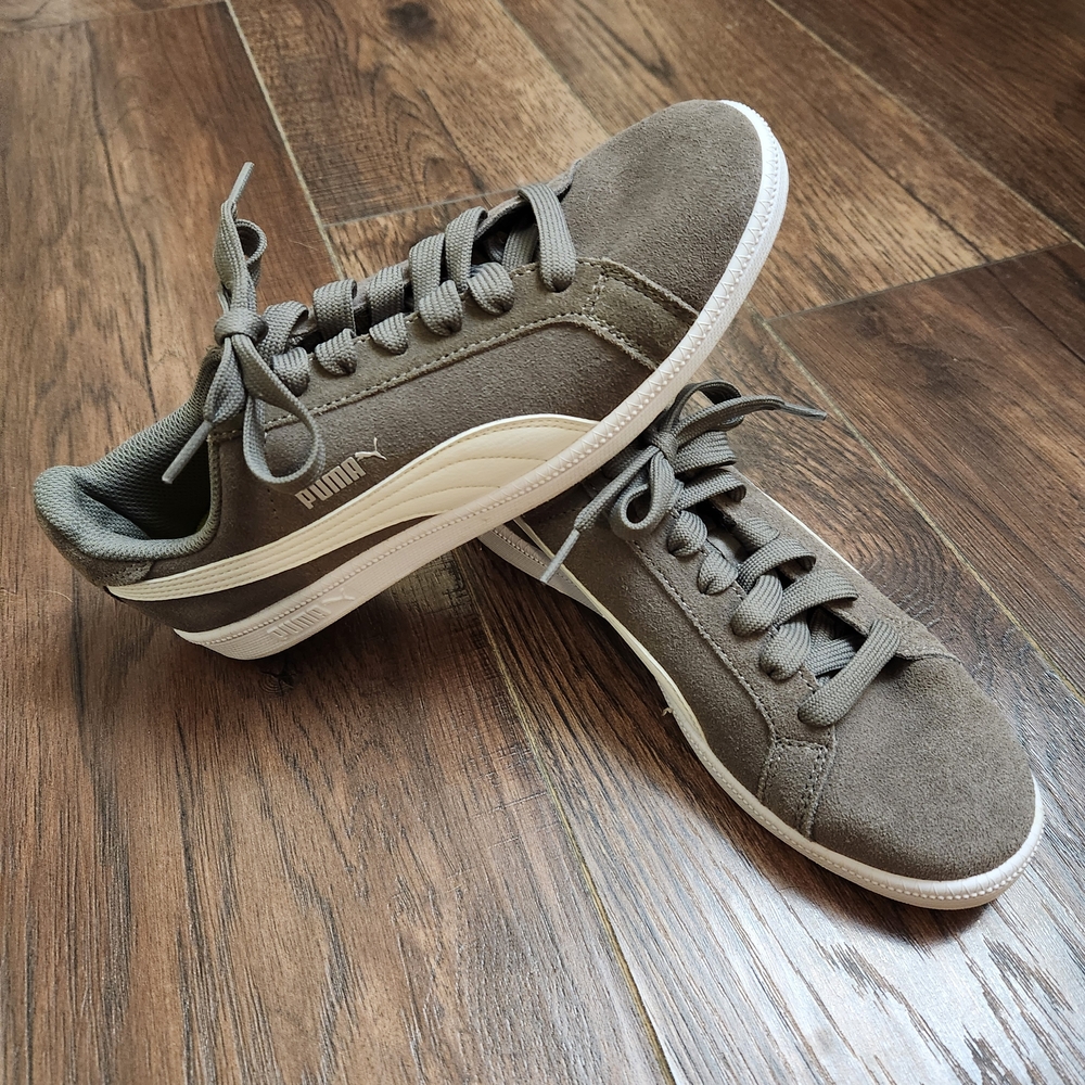 Puma Men's Gray Suede Sneakers